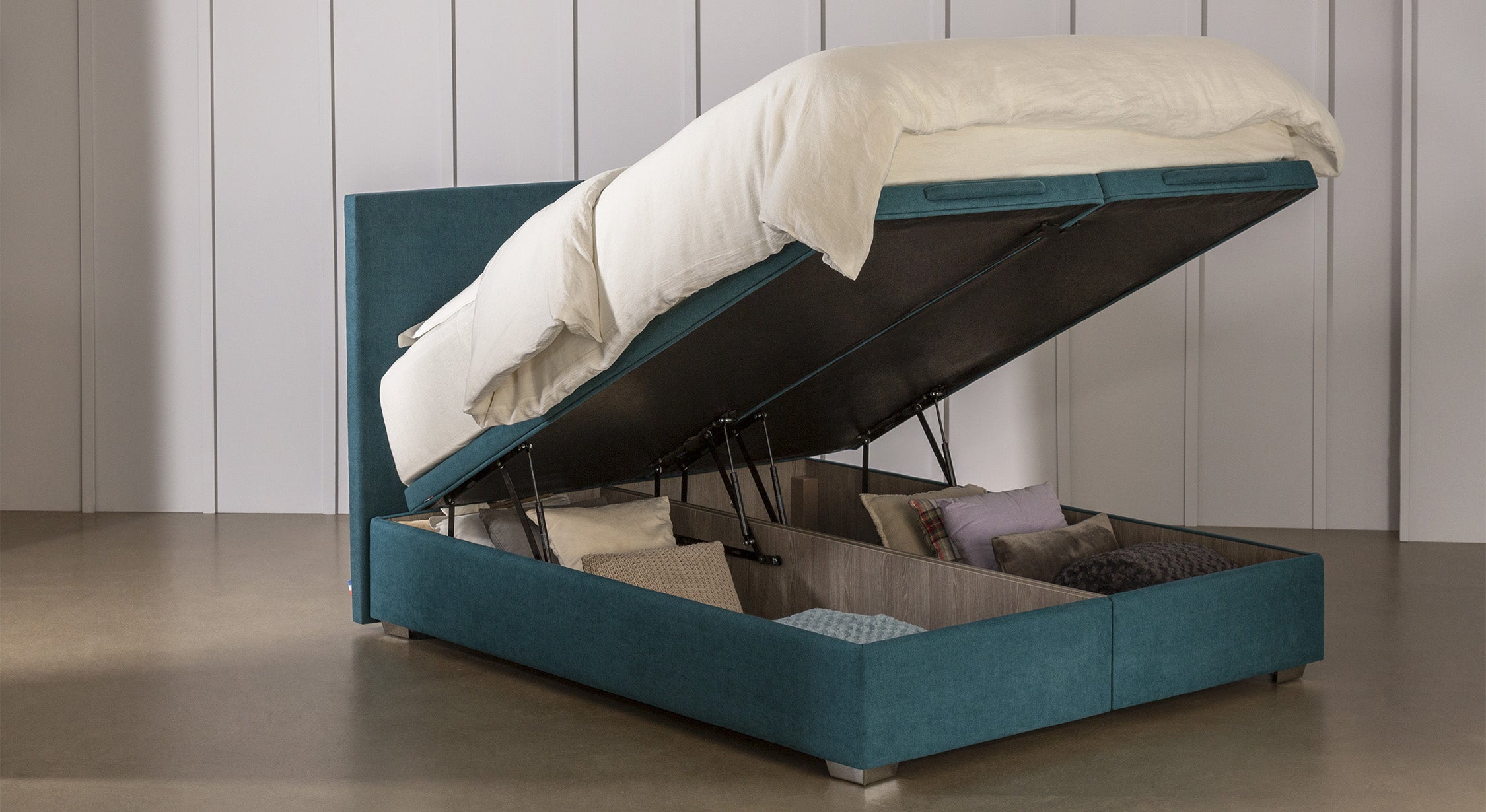 Storage bed