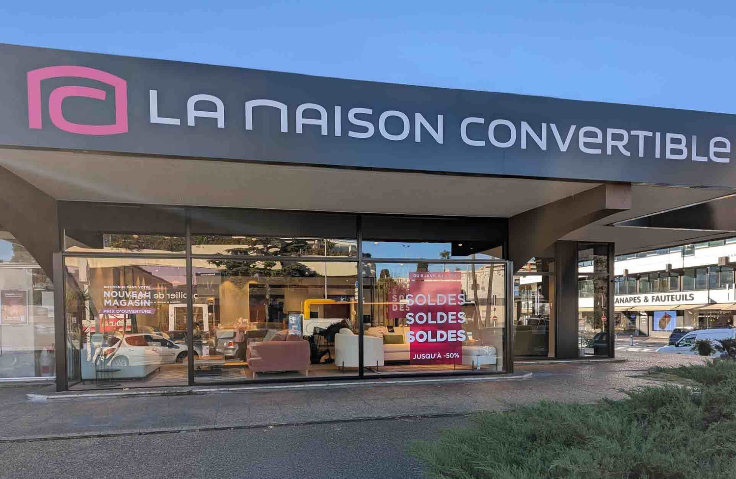 Magasin canapé convertible Nice : rendez-nous visite !